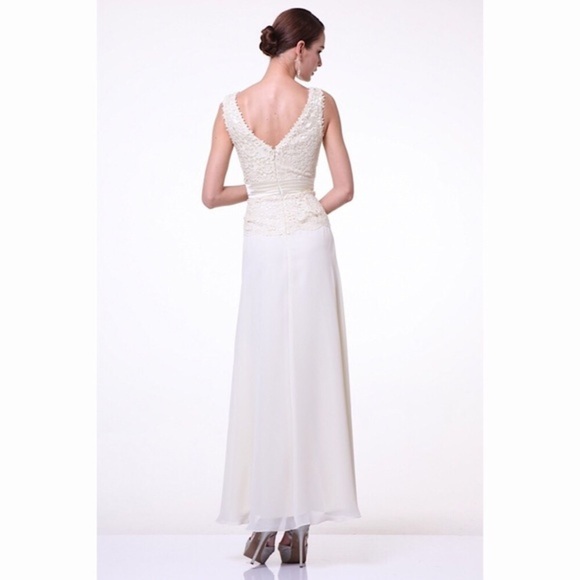 CINDERELLA 1455 Ivory Lace Dress - Picture 2 of 6